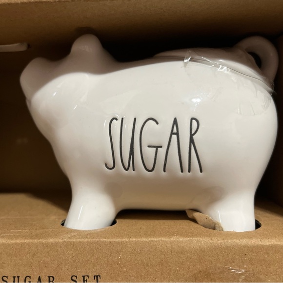 Rae Dunn Cream & Sugar Pigs - Picture 3 of 4